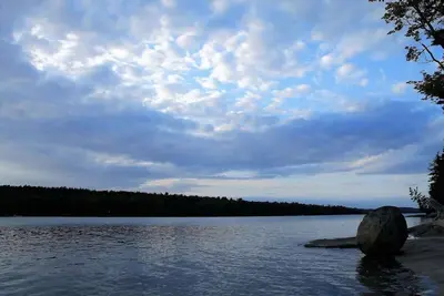 Image de Sunset Cove Cottage, private granite beach, fire pit