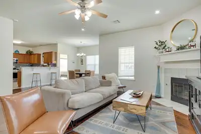 Image de Okc Home Near Hospital & Tinker Afb: Work Remote!