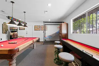 Image de Fox & Swan Chalet -  Hot Tub, Pool Table, Air Hockey, Bbq