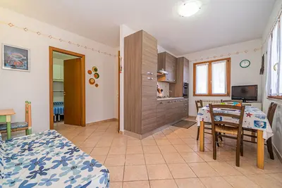 Image de Appartement dans villa 2 - 4 personnes avec grand jardin \"stella\"