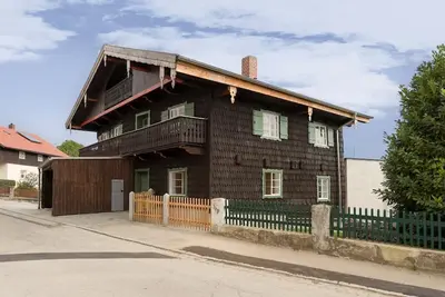 Image de Spacious vacation apartment with a wonderful view of the Rottal valley