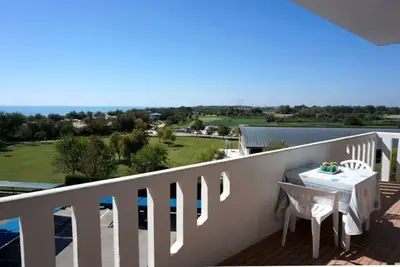 Image de Appartement chaleureux avec grande terrasse