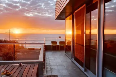 Image de 103 Beach Street Beachfront Home
