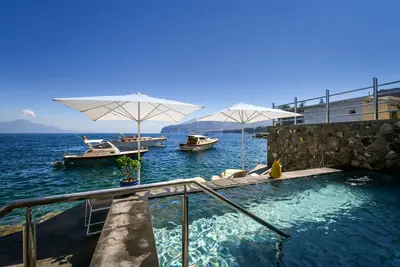 Image de Amore Rentals - Villa del Mare with Direct Access to the Sea, Pool, Sea View, Garden and Parking