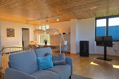 Image de Welcome to a special, detached vacation home for the whole family.