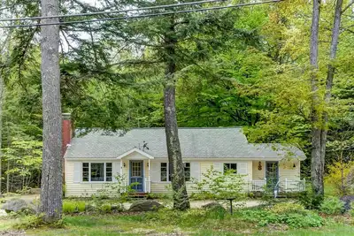 Image de Cozy & rustic cottage with wood burning fireplace, just a mile from North Conway