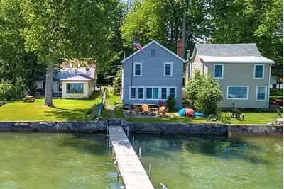 Image de Owasco Lake House with Central Air!