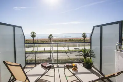 Image de Beachfront Penthouse Yb2v3