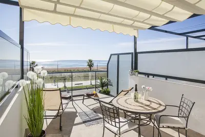 Image de Beachfront Penthouse Ze2p8