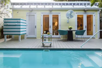 Image de Old Town Summer’24! Private pool, stunning decor, 5-star reviews. No Pets