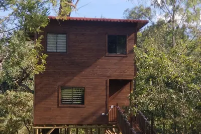 Image de Luxurious Tree House in a Rustic, Secluded, and Serene Finca