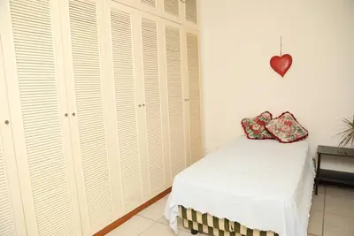 Image de Lindo Apartamento a uma Quadra da Praia do Leblon