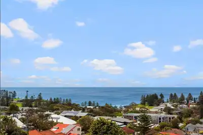 Image de Brand new house, amazing views, walk to the beach!