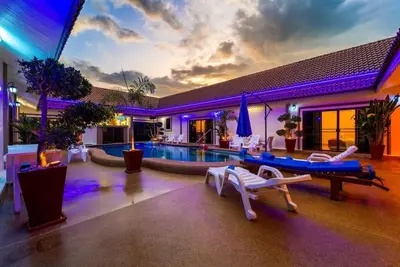 Image de Exclusive Private Fully Enclosed 7 Bedroom Resort with Beautiful Pool