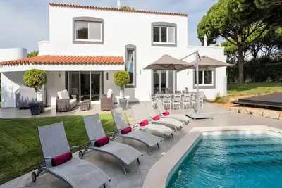 Image de 3 plus 1 Bedroom Villa with pool - J175 - Vale do Lobo, Algarve