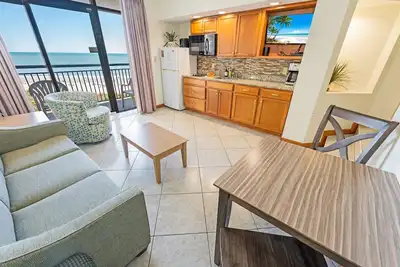 Image de Oceanfront Condo with Balcony - North Myrtle Beach