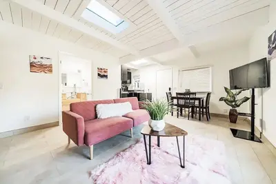 Image de Luxe Modern Getaway in Mountain View Near Google!