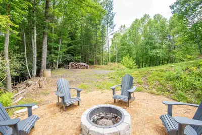 Image de Crest Cabin - Blue Ridge Mountain Log Cabin - Views - Fireplace - River Access!