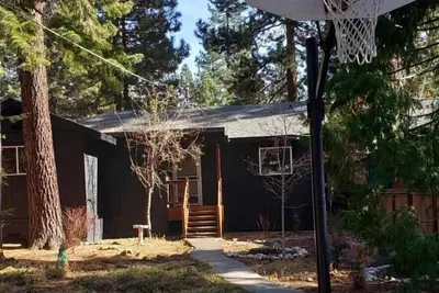 Image de Golf View Cottage, Dog Friendly, Walk to Beach, Close to Northstar