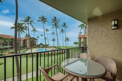 Image de Third-floor condo w/partial ocean views/shared outdoor pool/gas grill/pool spa