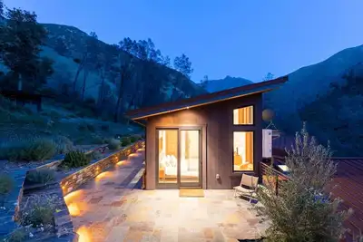 Luxury Home 20 Minutes to Yosemite Valley for 8