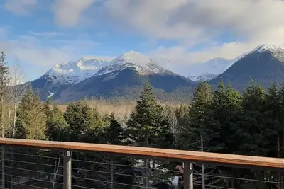 Image de Alyeska Views - 4 bdr. 2. 5 bath