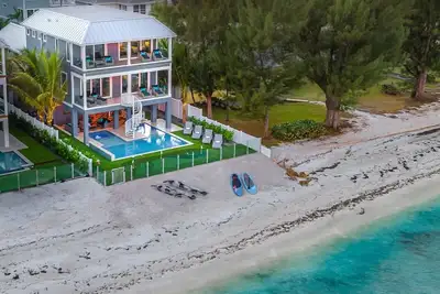 Image de Beaches and Dreams: Ultimate Luxury Beachfront Paradise