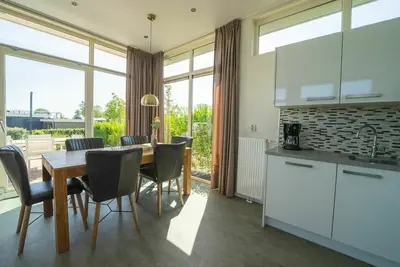 Image de Belle maison de vacances privée pour 6 personnes avec piscine, Wifi, Tv, terrasse et parking