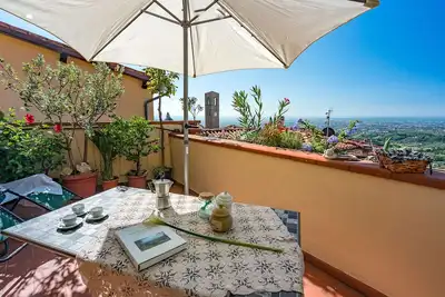 Your scenic home in a magical Tuscan village