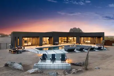 Image de Boulder Cove by Fieldtrip | Iconic Modern with Pool, Hot Tub & Views
