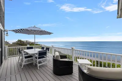 Private Beach! Spectacular Ocean Views!