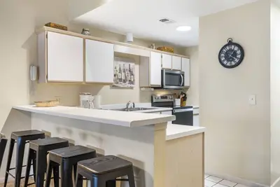 3 King Bed, 3 Bath Golf Condo, Golf Course on-Site, Ticket Deals
