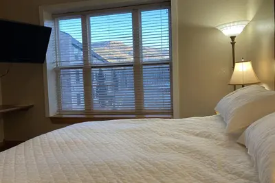 Image de Newly remodeled Cedar Breaks Lodge, 1 bedroom suite in main building