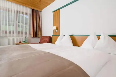 Image de Double room with shower or bath, Wc - Ferienhotel Langeck
