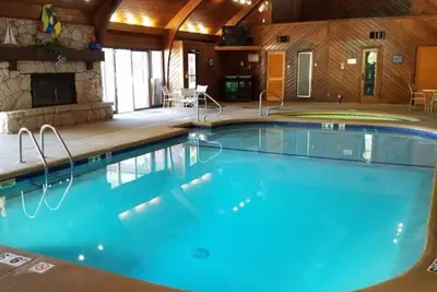 Image de Spacious 3 bedroom 3 bath condo with Indoor/Outdoor Pool, Tennis Court, & Gym.