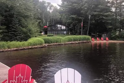 Image de Gorgeous Brand Waterfront Cottage on Kushog Lake