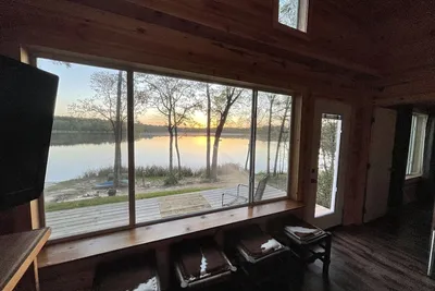Image de Secluded Cabin 1 directly on the lake