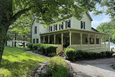 Image de French Farmhouse-Leipers Fork- Countryside -Views!