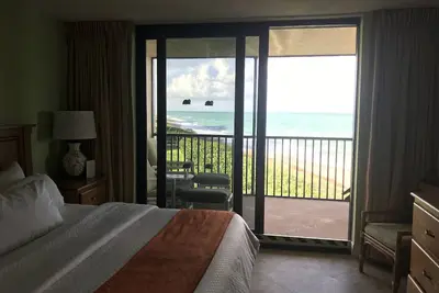 Image de Oceanfront stunning views, amenities at 4  resort on Hutchinson Island