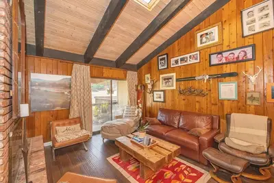 Image de Front Row Snow Summit Cabin