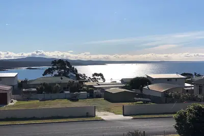Image de High On Pacific Luxury Beach House Binalong Bay - waterviews