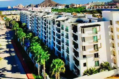 Image de Beautiful Spacious 2Bed/2Bath Condo, Close to Mendano Beach, Bars & Restaurants