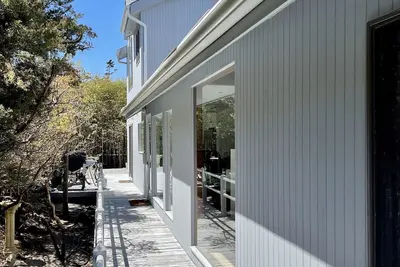 Image de 5th from the beach, dog friendly, sleeps 10, outdoor shower a/c utils included! !