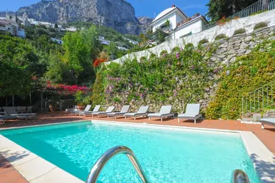 Image de Villa Amalfi relaxante, piscine privée, jacuzzi, vue imprenable, jardin, parkings