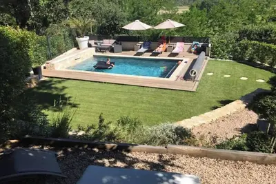 Image de Propriété à 6kms d'Uzès Vue Dominante piscine et jacuzzi chauffée