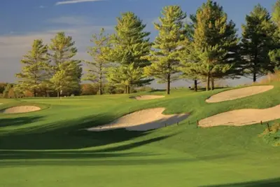 Image de Condo nearby Grand Geneva Resort Ski Golf Fall Leaves