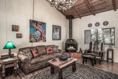 Image de A Climbing Cub | Pet Friendly, Fireplace