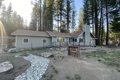 Image de New Ac Installed: 3 bedroom home with golf course view, Dogs Ok