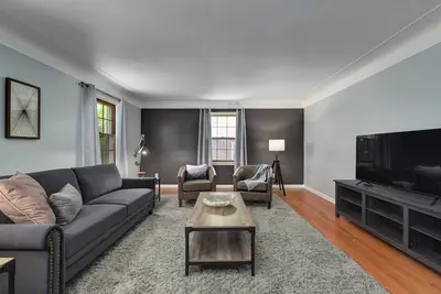 Image de Modern & Comfy ~ Close to Cleveland Clinic ~ Long-Stays Welcome ~ Safe Area