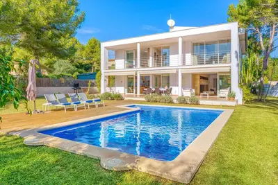 Image de Villa de vacances \"Casa Suca\" avec jardin, piscine, terrasses et WiFi ; parking disponible.